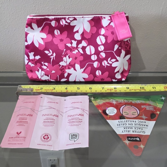 Bundles Of Goodie Samples - Picture 2 of 7